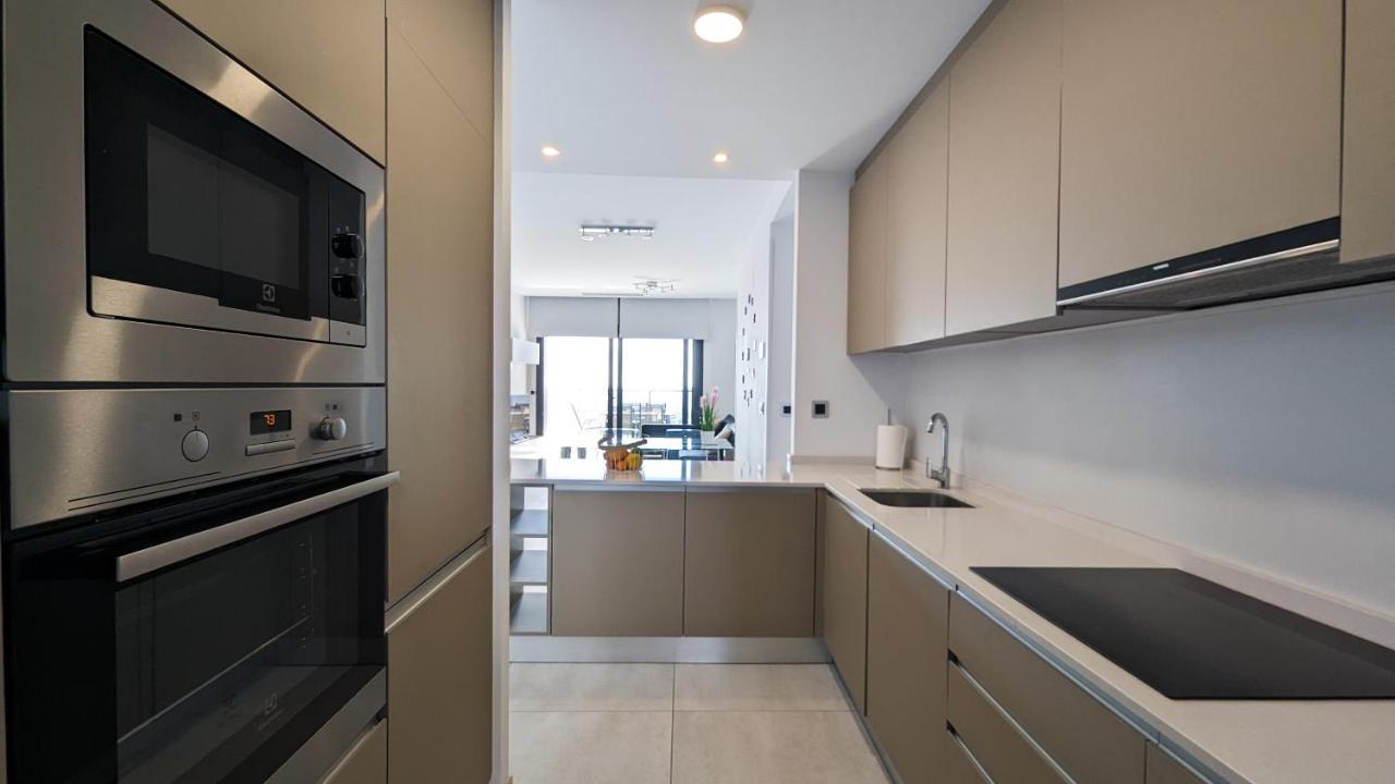 Sunset Waves Lovely Apartment بينايدورم المظهر الخارجي الصورة
