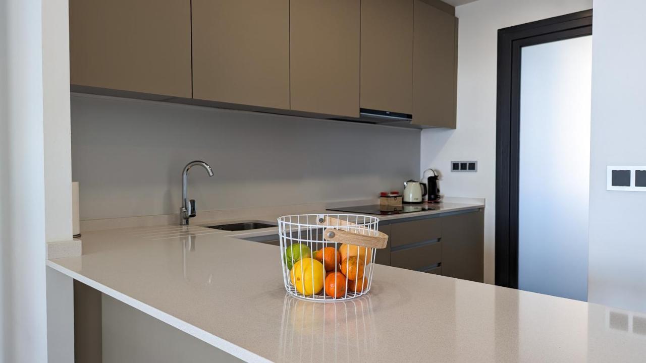 Sunset Waves Lovely Apartment بينايدورم المظهر الخارجي الصورة