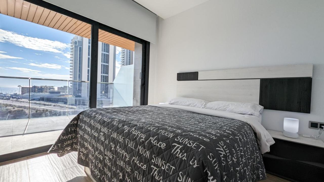 Sunset Waves Lovely Apartment بينايدورم المظهر الخارجي الصورة
