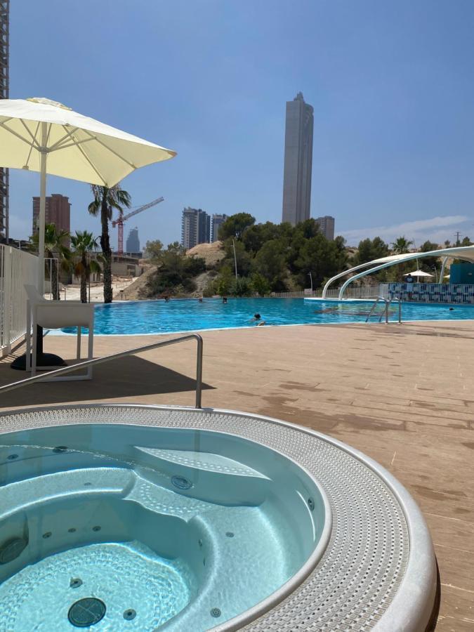 Sunset Waves Lovely Apartment بينايدورم المظهر الخارجي الصورة